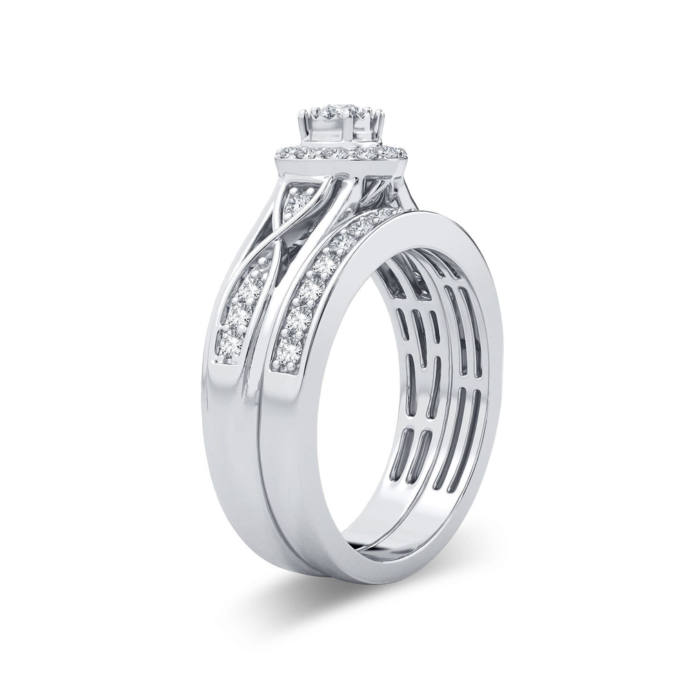 Elegant Lab-Grown Diamond Engagement Ring in White Gold