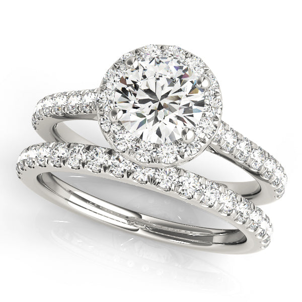 ENGAGEMENT RINGS HALO ROUND